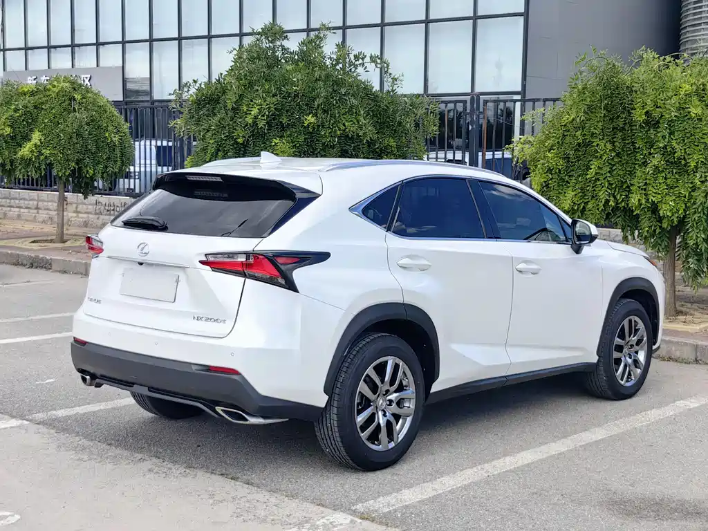 Lexus NX 2017 — фото 15