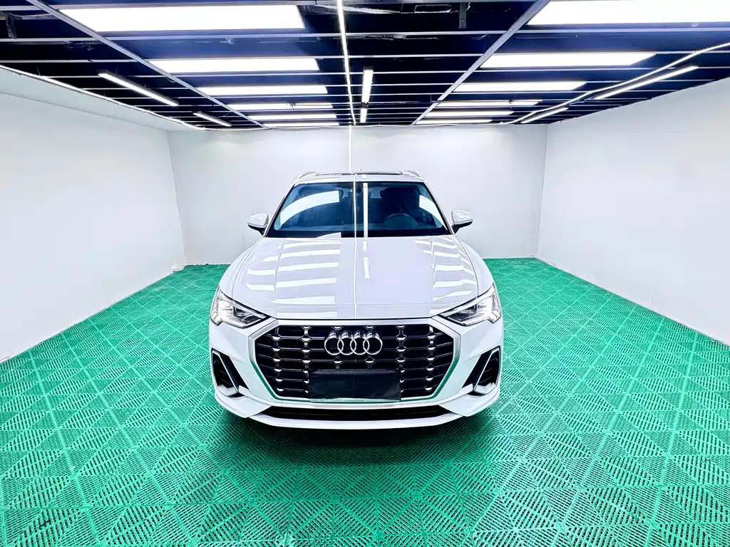 Audi Q3 2023 — фото 2