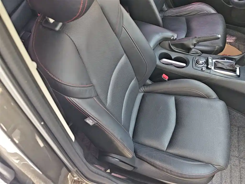 Mazda 3 Axela 2015 — фото 25