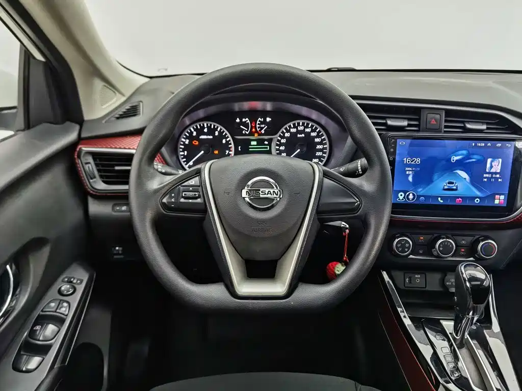 Nissan Bluebird 2019 — фото 11