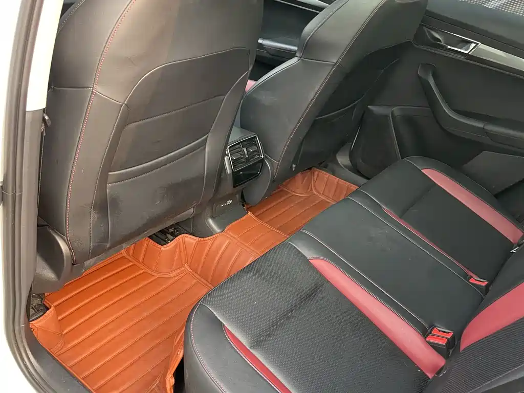 Skoda Karoq 2023 — фото 14