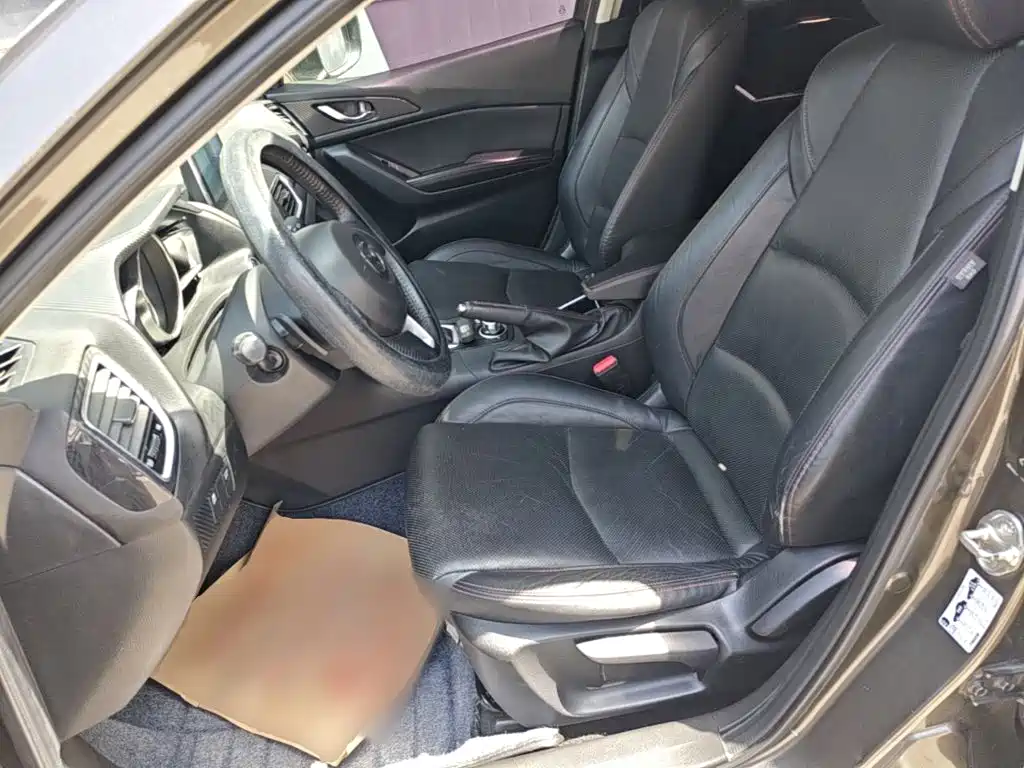 Mazda 3 Axela 2015 — фото 15