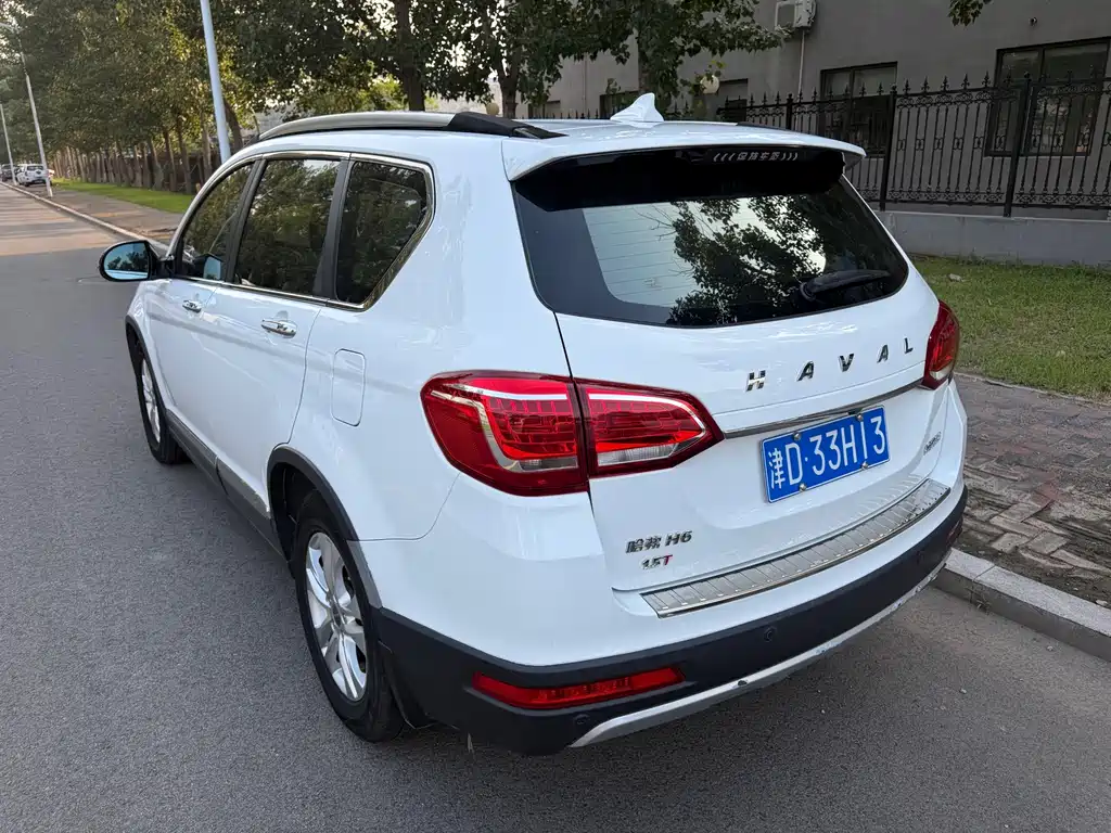 Haval H6 2015 — фото 10