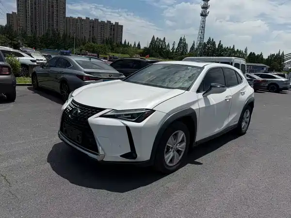 Lexus UX 2020