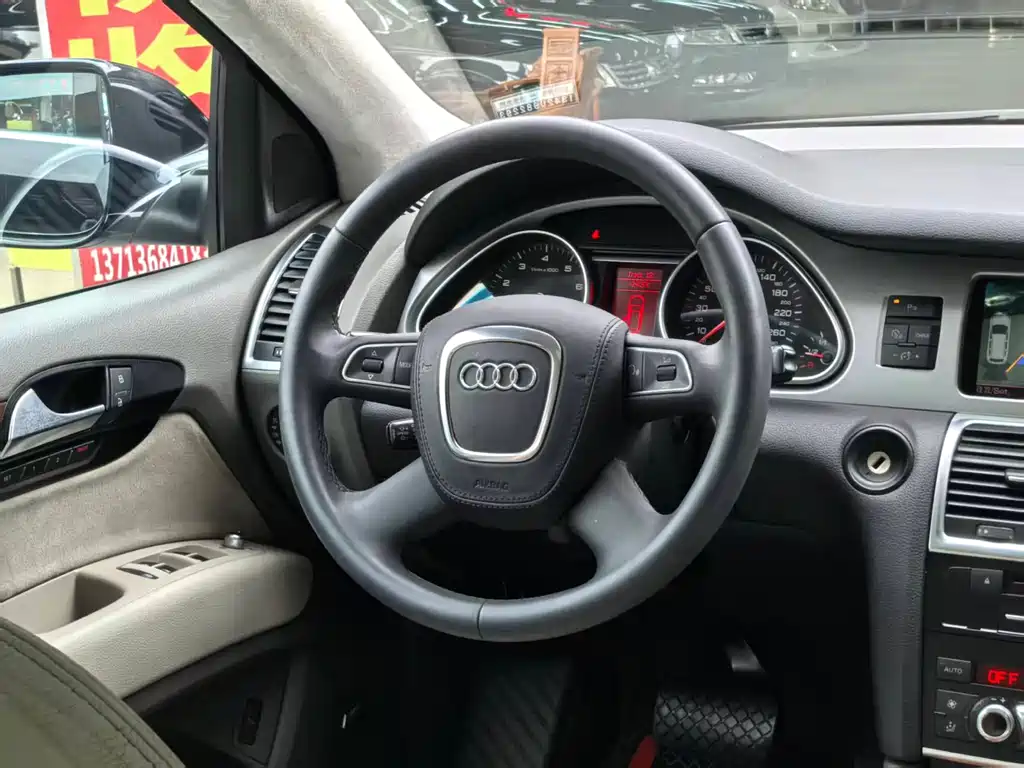 Audi Q7 2013 — фото 20