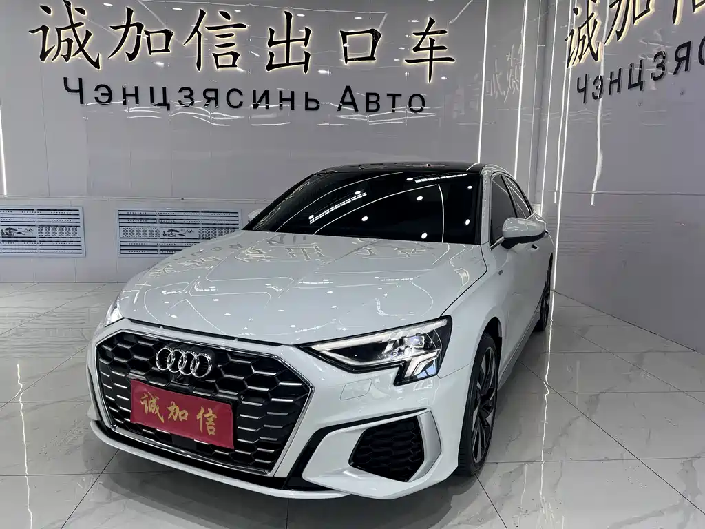 Audi A3 2023 — фото 1