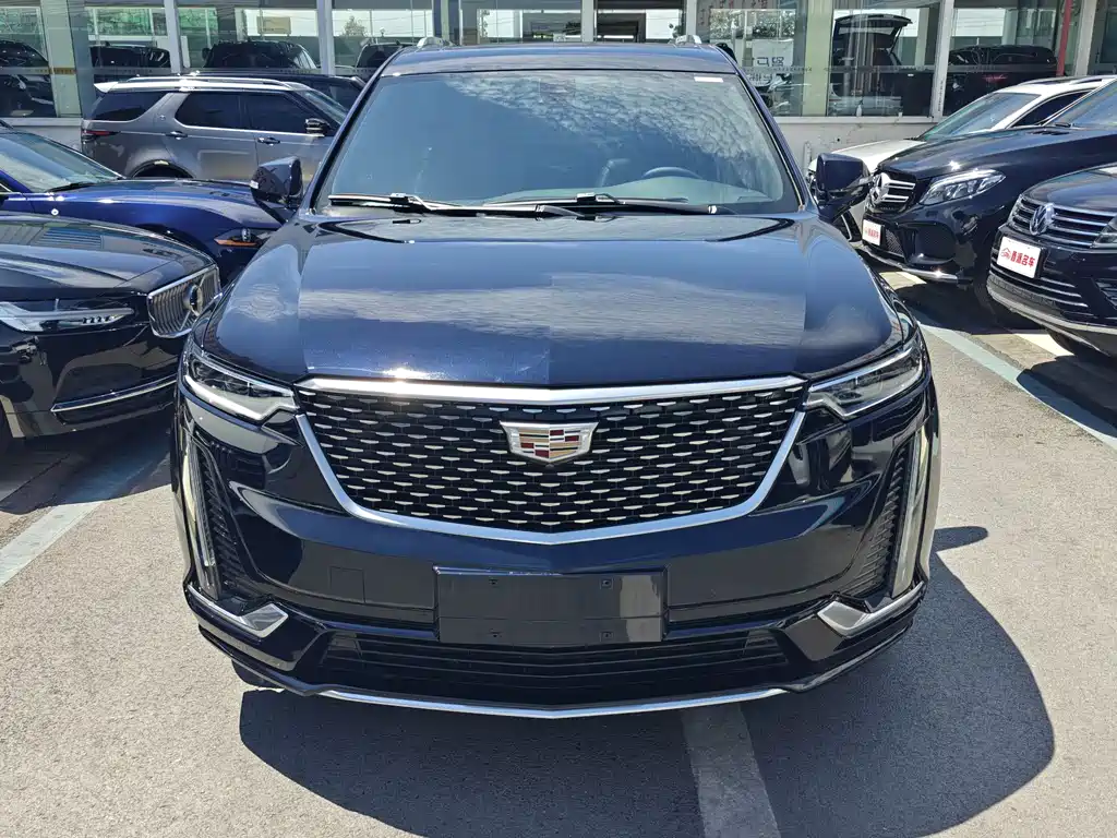 Cadillac XT6 2021 — фото 2