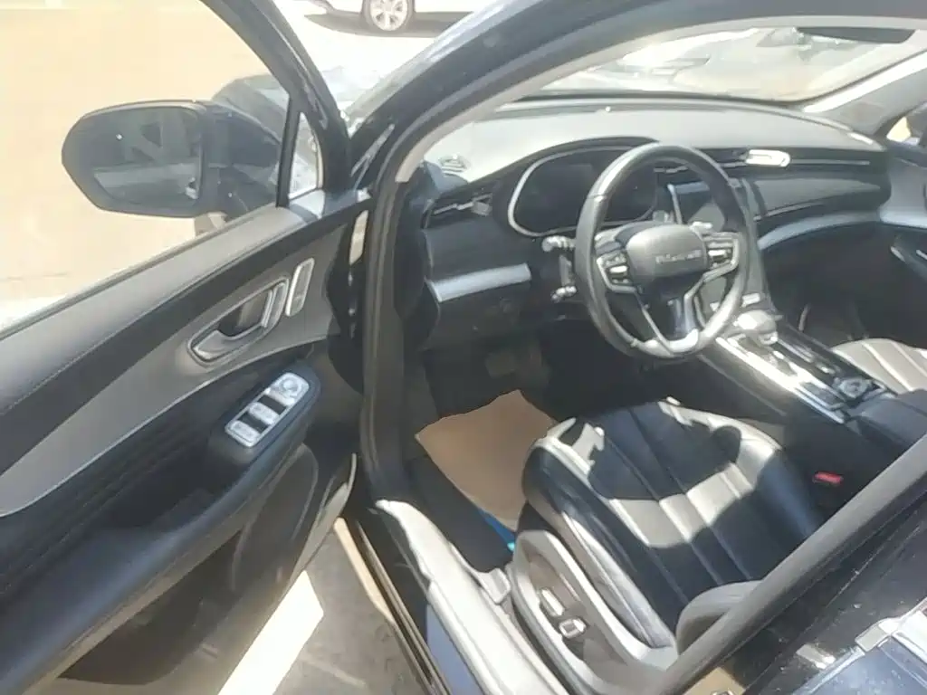 Roewe RX5 eMAX 2021 — фото 16