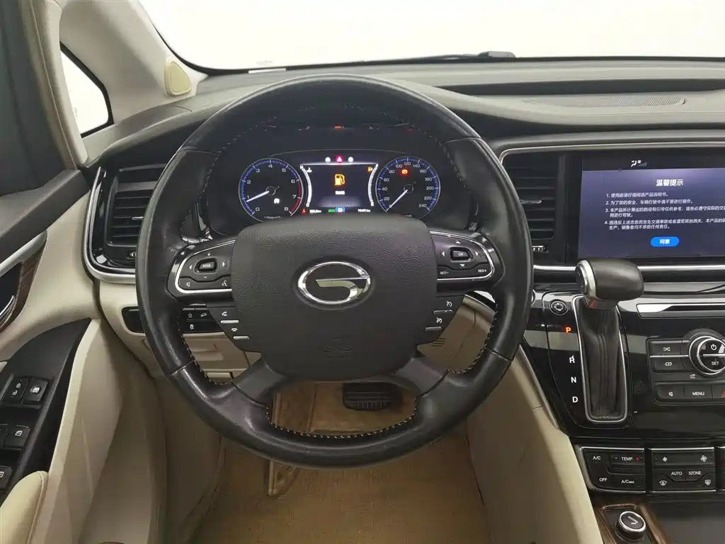 GAC Motor Trumpchi M8 2018 — фото 11