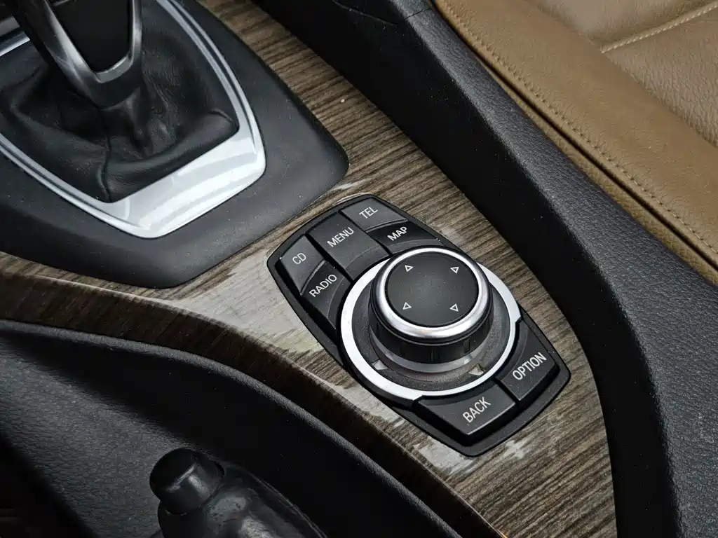 BMW X1 2012 — фото 20