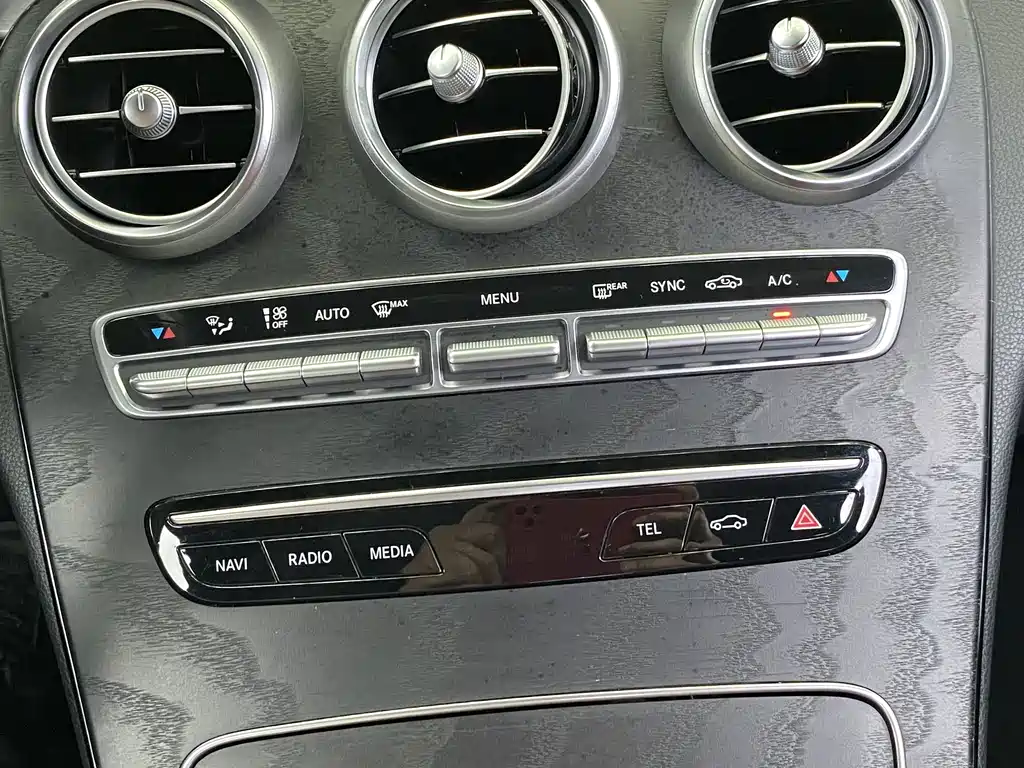 Mercedes-Benz C-Class 2019 — фото 19