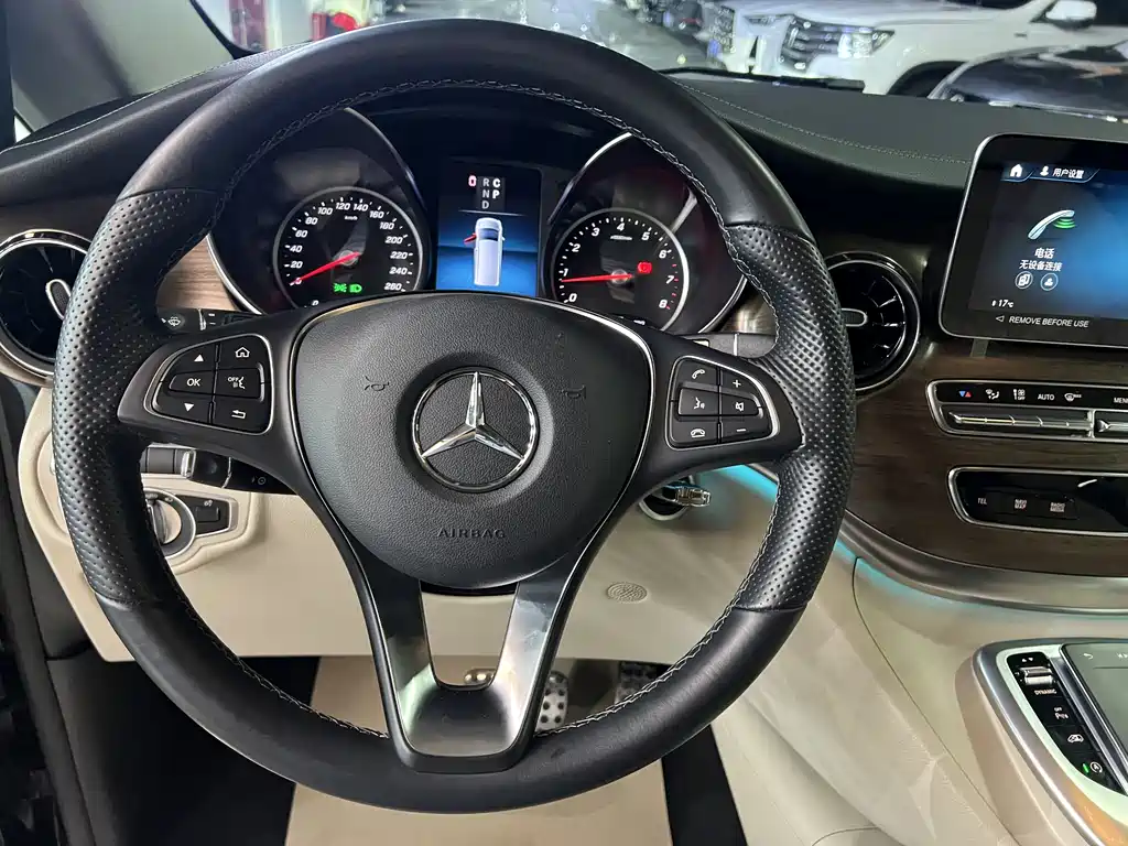 Mercedes-Benz V-Class 2022