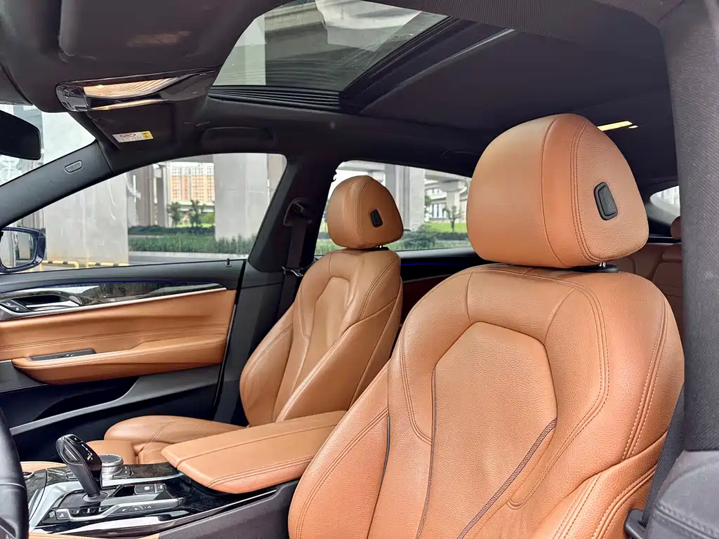 BMW 6 Series GT 2019 — фото 6