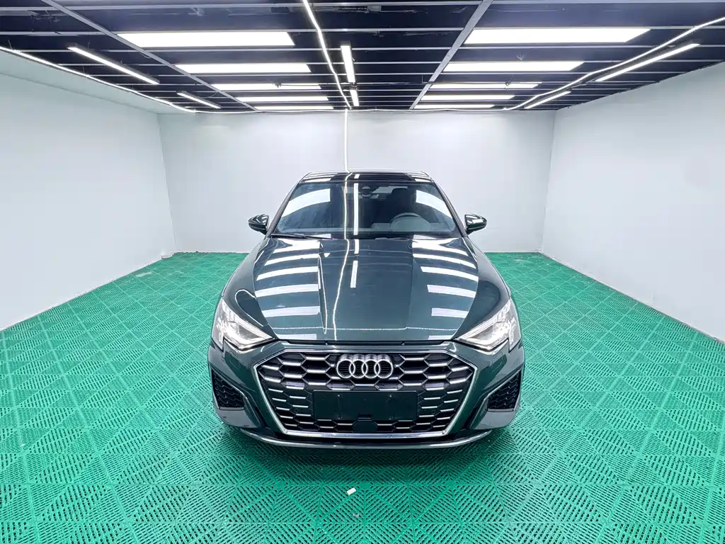 Audi A3 2021 — фото 2