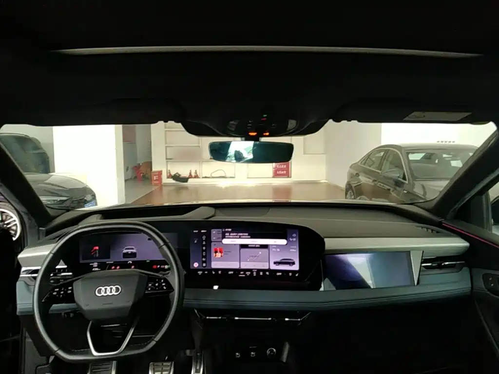 Audi Q6L e-tron 2025 — фото 18