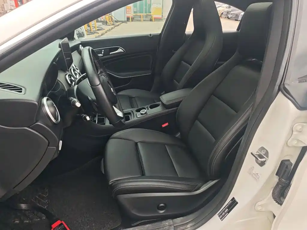 Mercedes-Benz CLA 2018 — фото 15