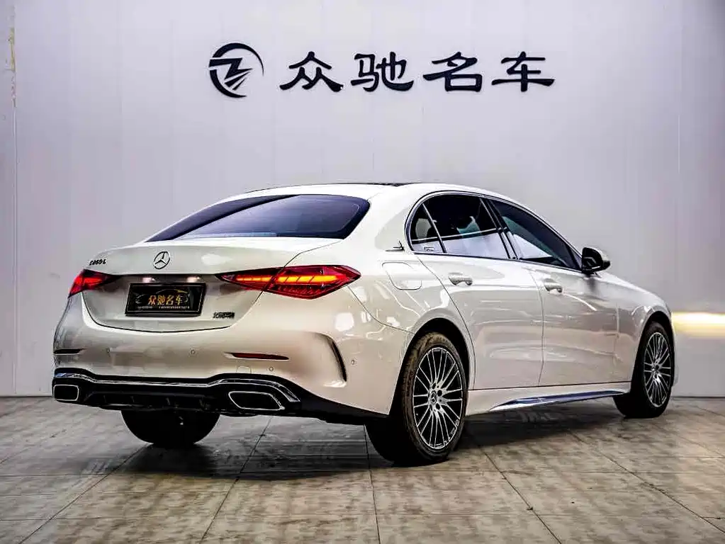 Mercedes-Benz C-Class 2025 — фото 12