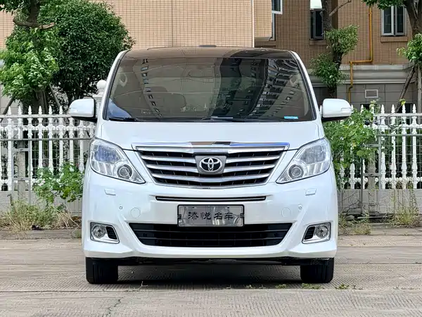 Toyota Alphard 2015