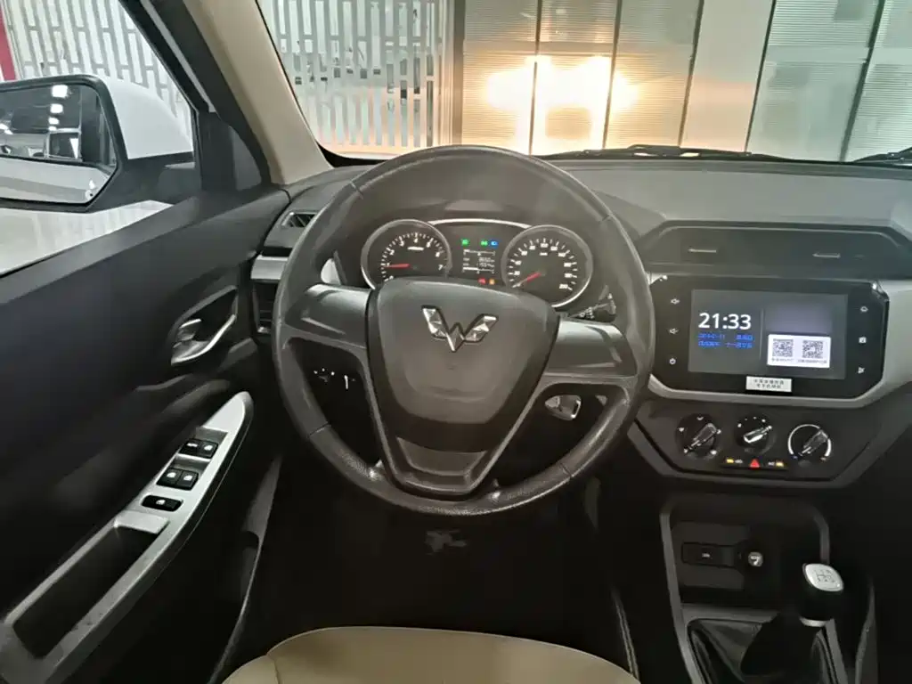 Wuling Hongguang 2019 — фото 11
