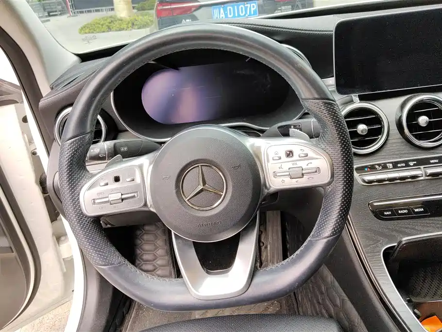 Mercedes-Benz C-Class 2019 — фото 15