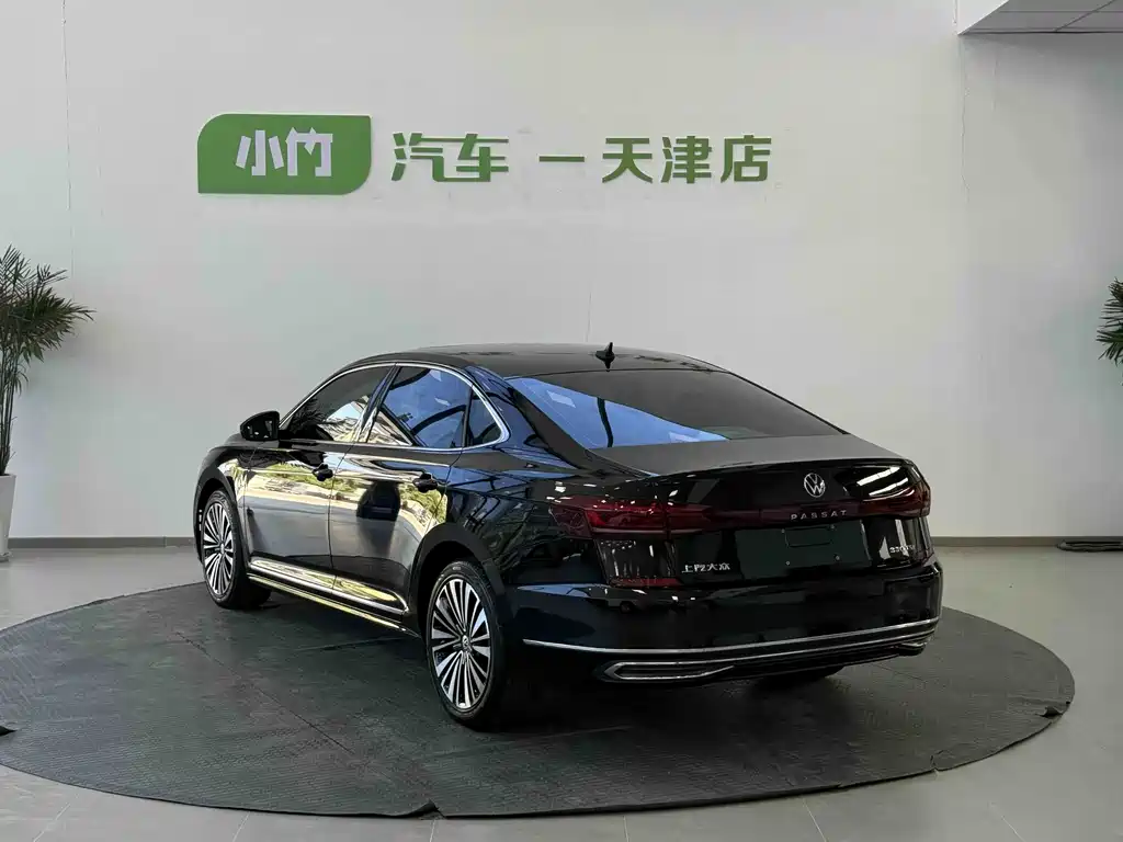 Volkswagen Passat 2022