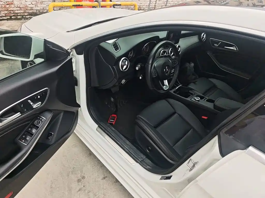 Mercedes-Benz CLA 2018 — фото 16