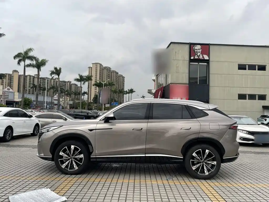 Roewe RX5 New Energy 2023 — фото 22