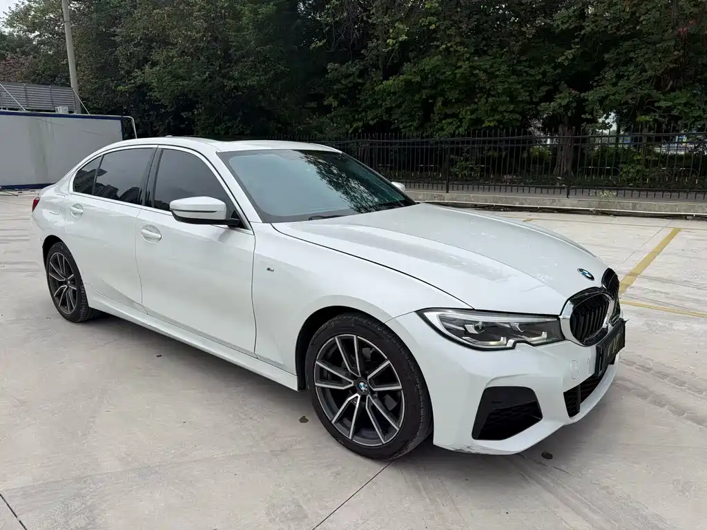 BMW 3 Series 2021