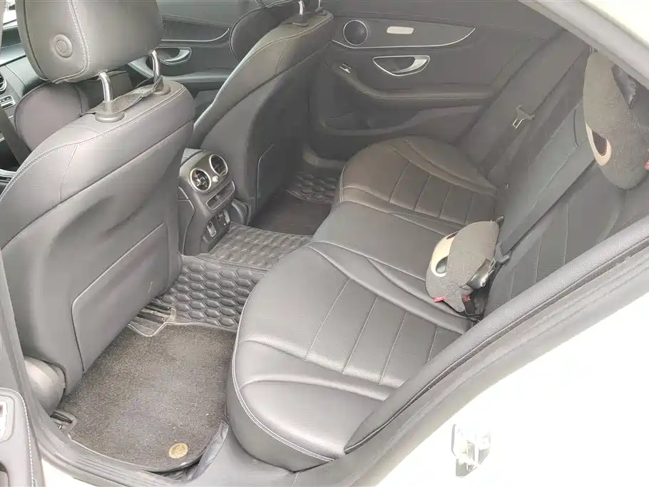 Mercedes-Benz C-Class 2019 — фото 11