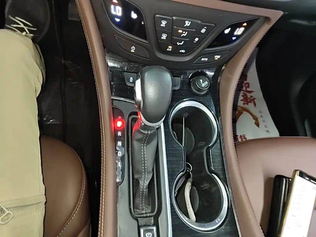 Buick Envision Plus 2018 — фото 14
