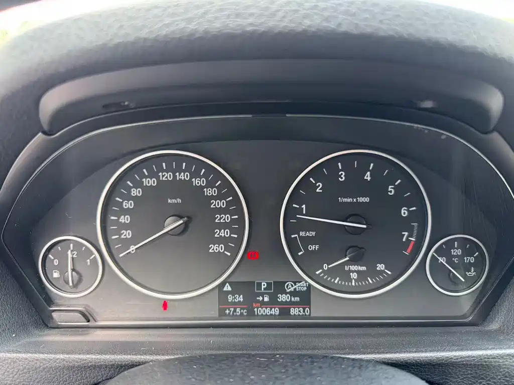 BMW 3 Series 2015 — фото 11