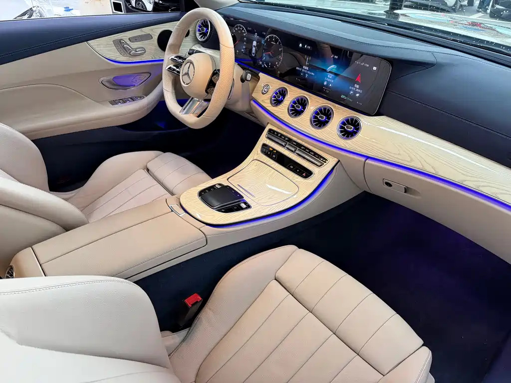 Mercedes-Benz E-Class 2021 — фото 14