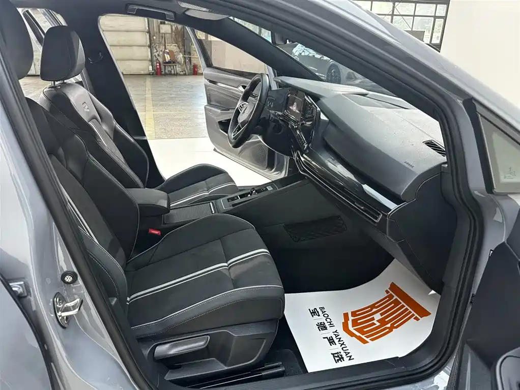 Volkswagen Golf 2022