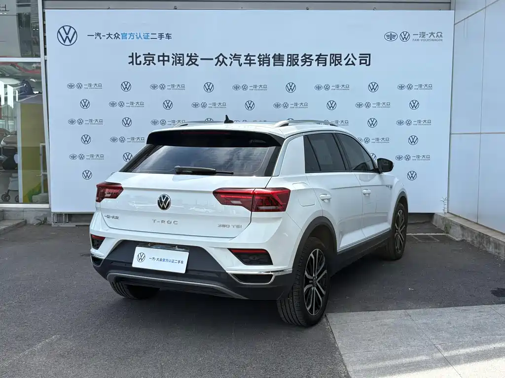 Volkswagen T-Roc 2021 — фото 8