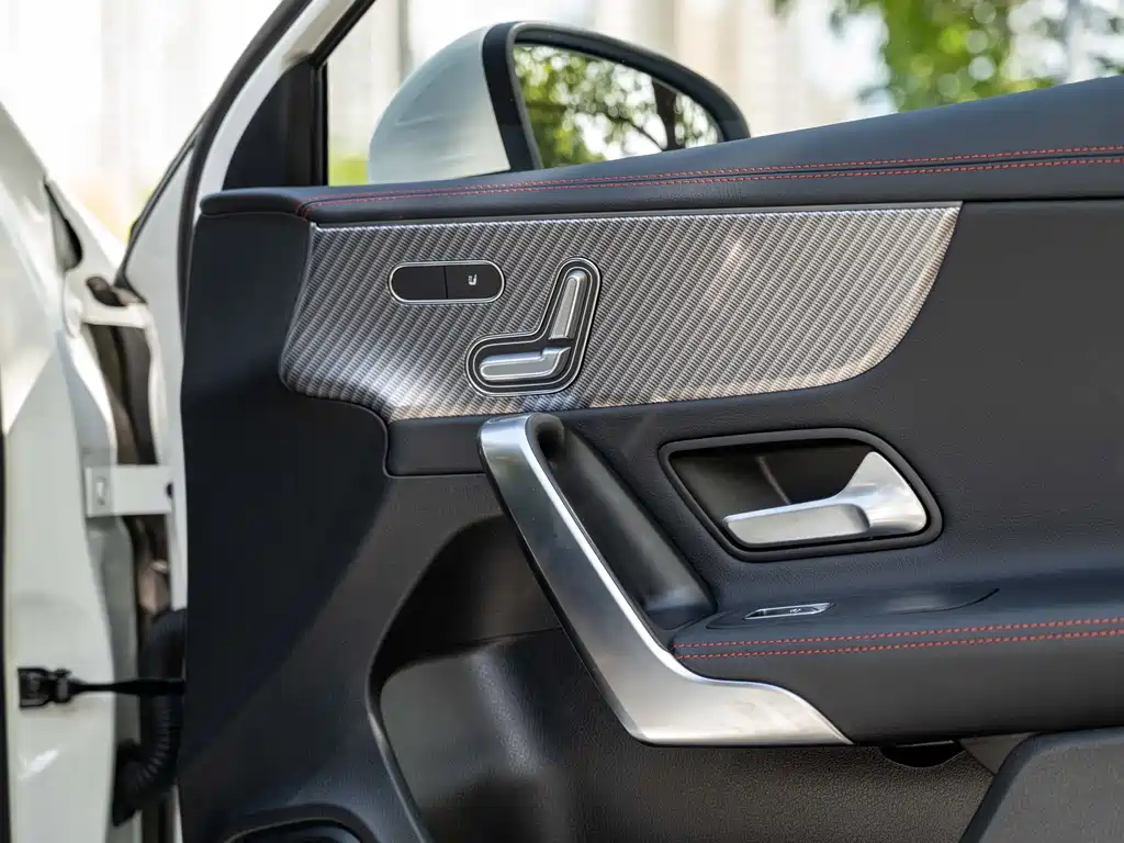 Mercedes-Benz A-Class 2025 — фото 20
