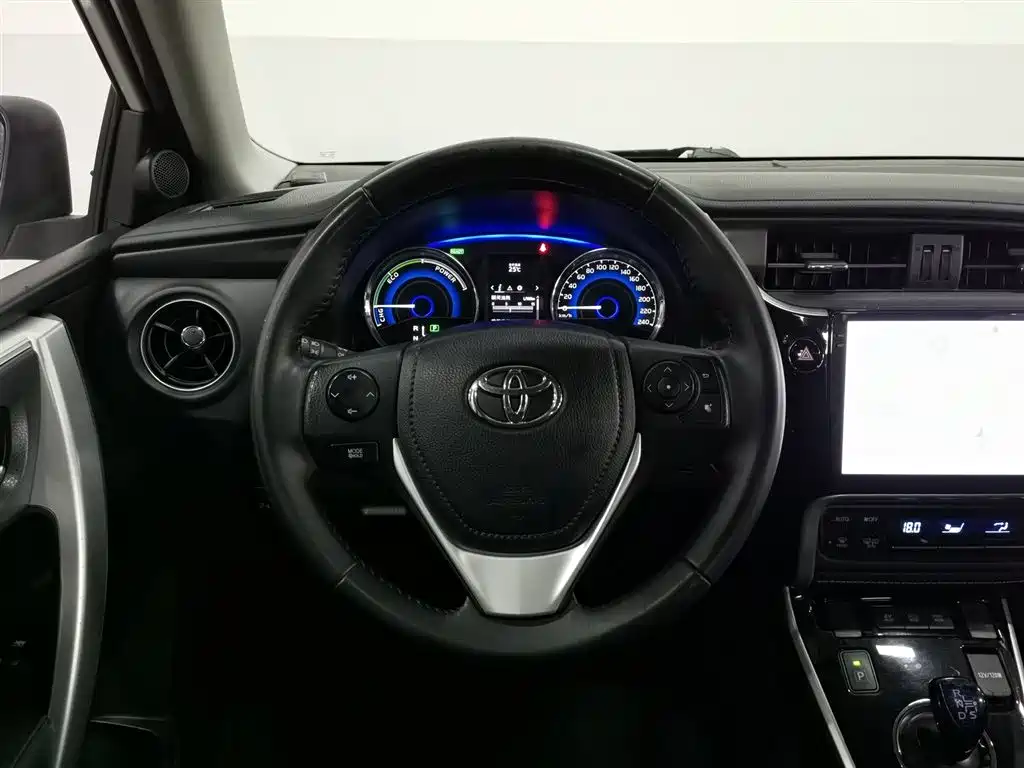 Toyota Corolla 2018 — фото 11