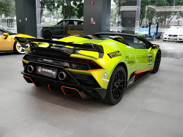 Lamborghini Huracan 2022
