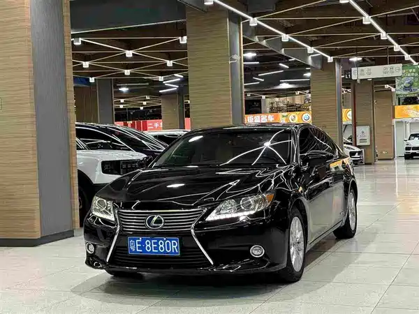 Lexus ES 2015