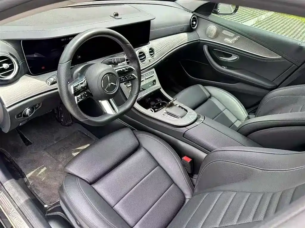 Mercedes-Benz E-Class 2022 — фото 7