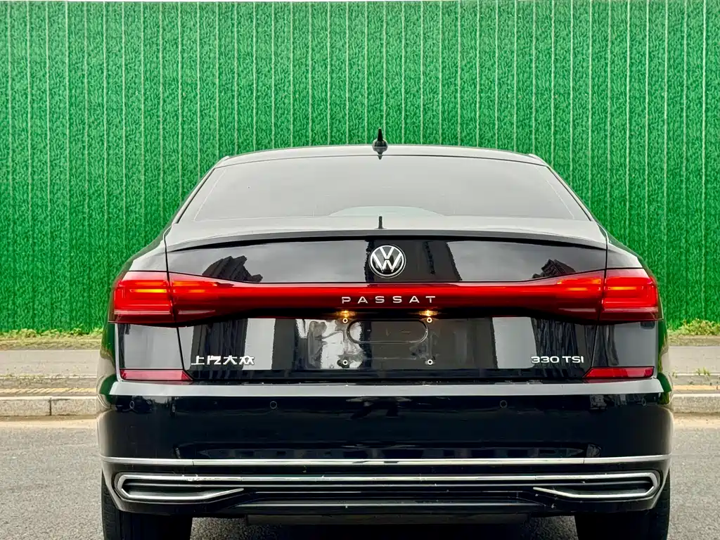 Volkswagen Passat 2022 — фото 5
