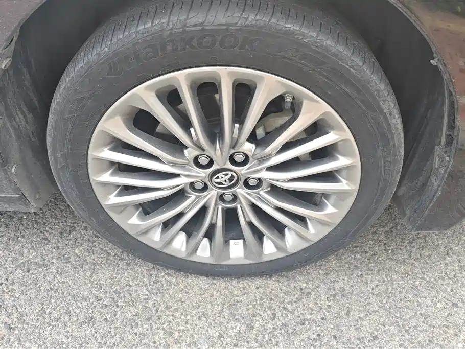Toyota Avalon 2022