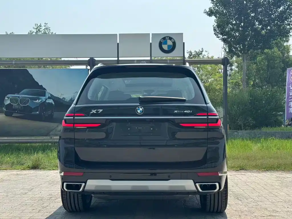 BMW X7 — фото 10