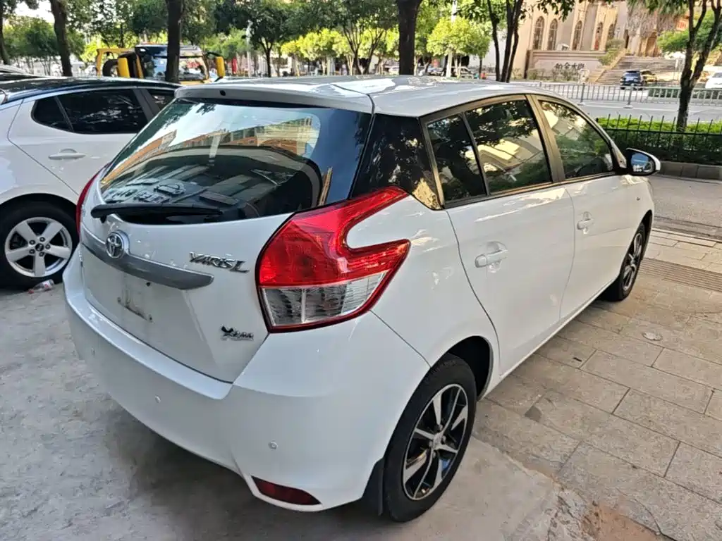 Toyota Yaris L 2016