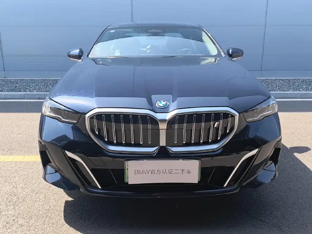 BMW i5 2025 — фото 3