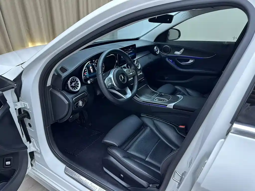 Mercedes-Benz C-Class 2022