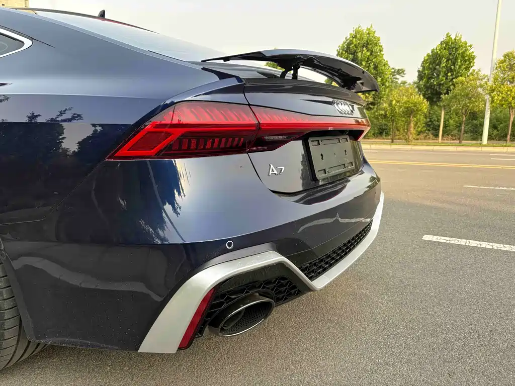 Audi A7 2021 — фото 14