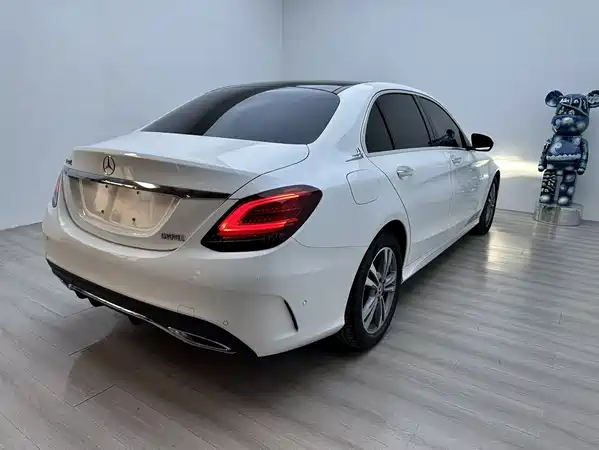 Mercedes-Benz C-Class 2022