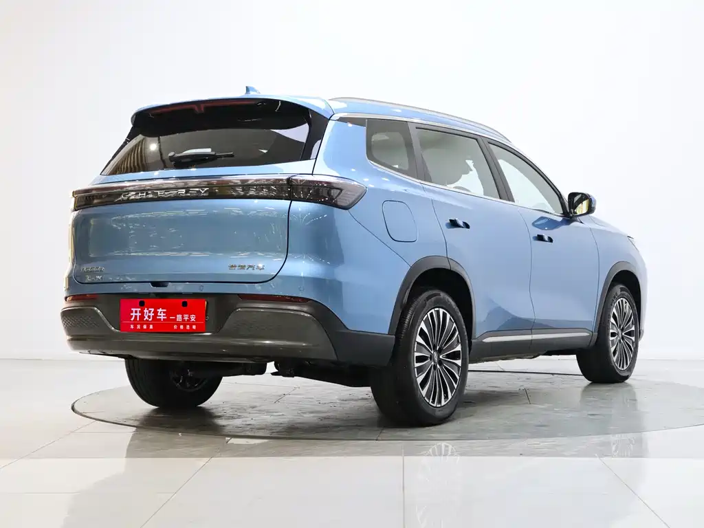 Chery Tiggo 8 PLUS C-DM 2025 — фото 4