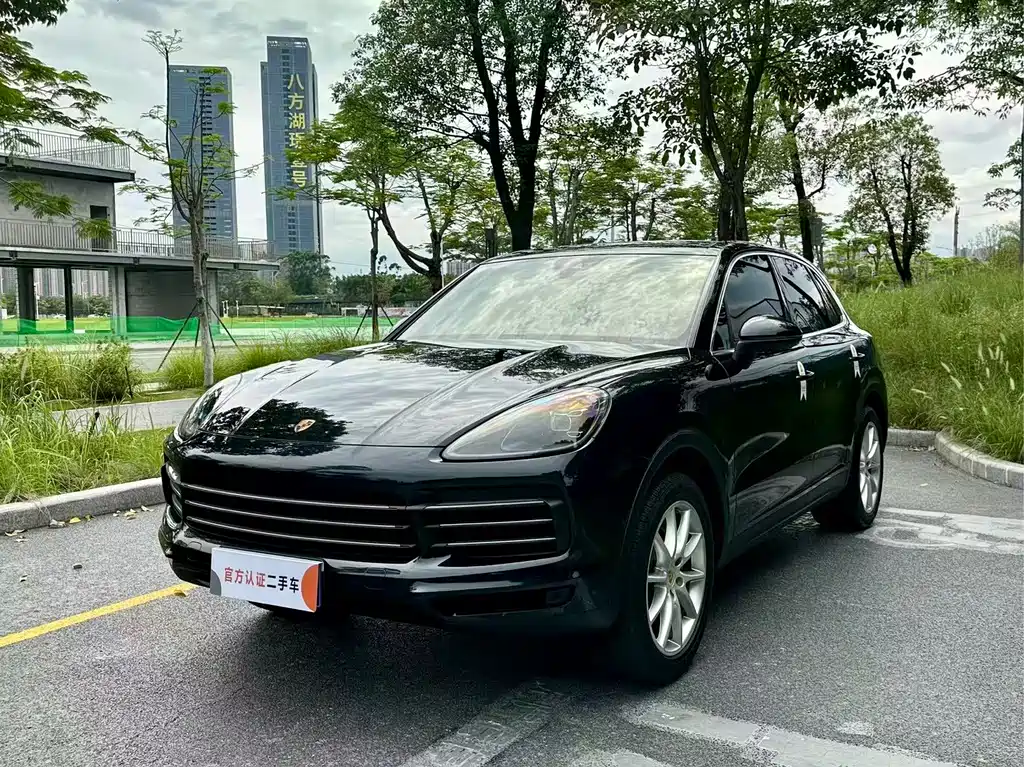 Porsche Cayenne 2018 — фото 1