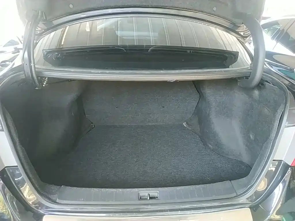 Nissan Sylphy 2015 — фото 19